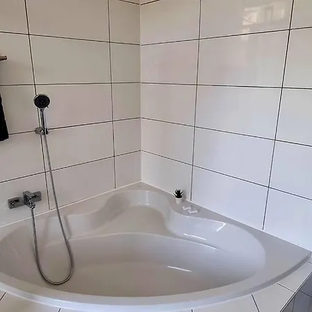 דירה Free Parking Wlan Badewanne Hauptbahnhof Roter Faden